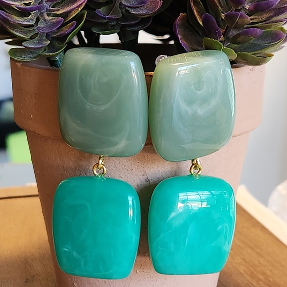 Unbranded Jewelry - Sage and Seafoam Green Marbled Resin Drop Statement Earrings Modernist Gold Tone